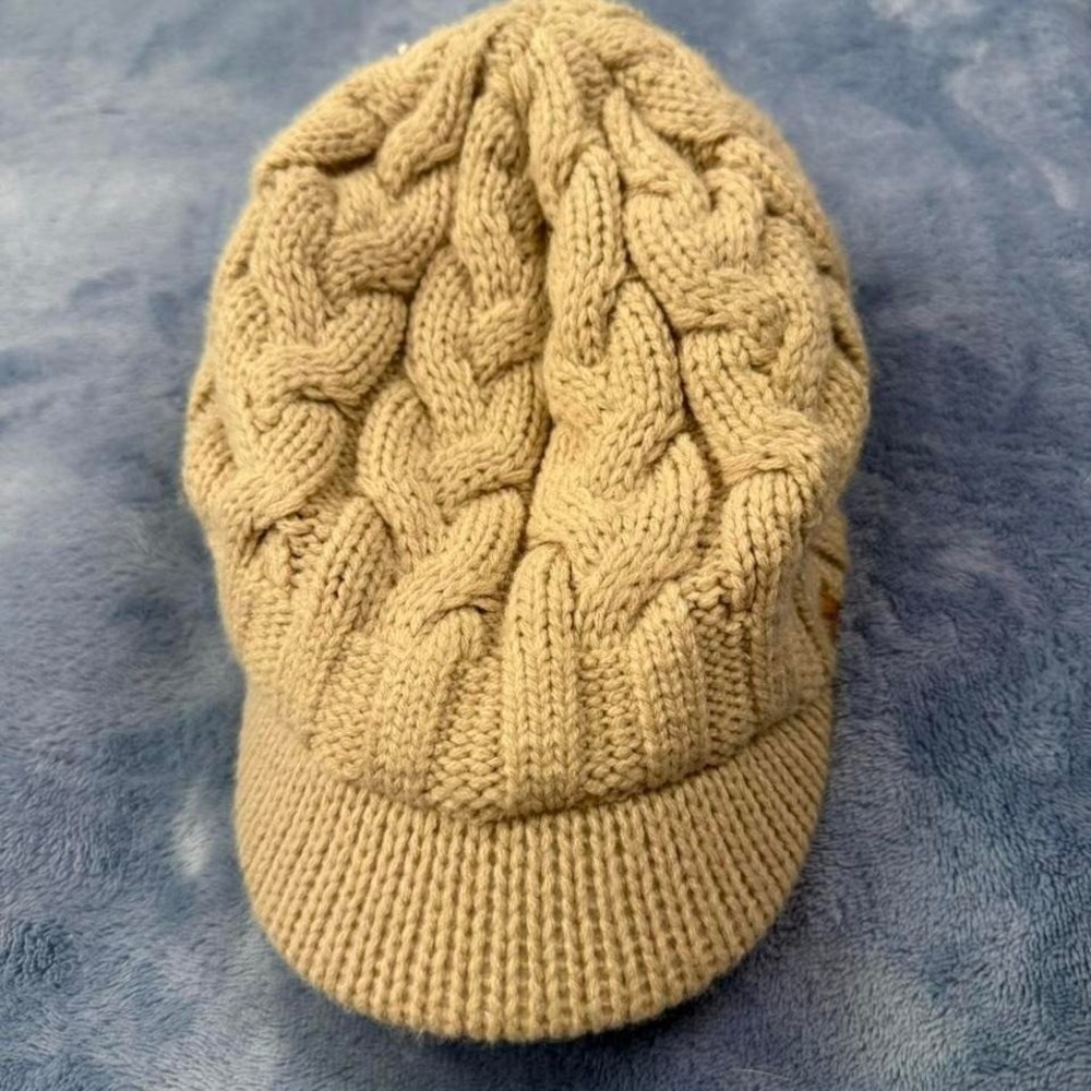 Adidas‎ cream cable knit beanie with fleece lining